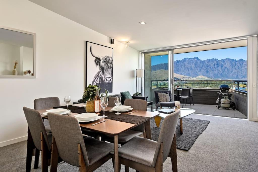 Toru - Eclectic Apartment With Delightful Lake Views Queenstown Exterior foto
