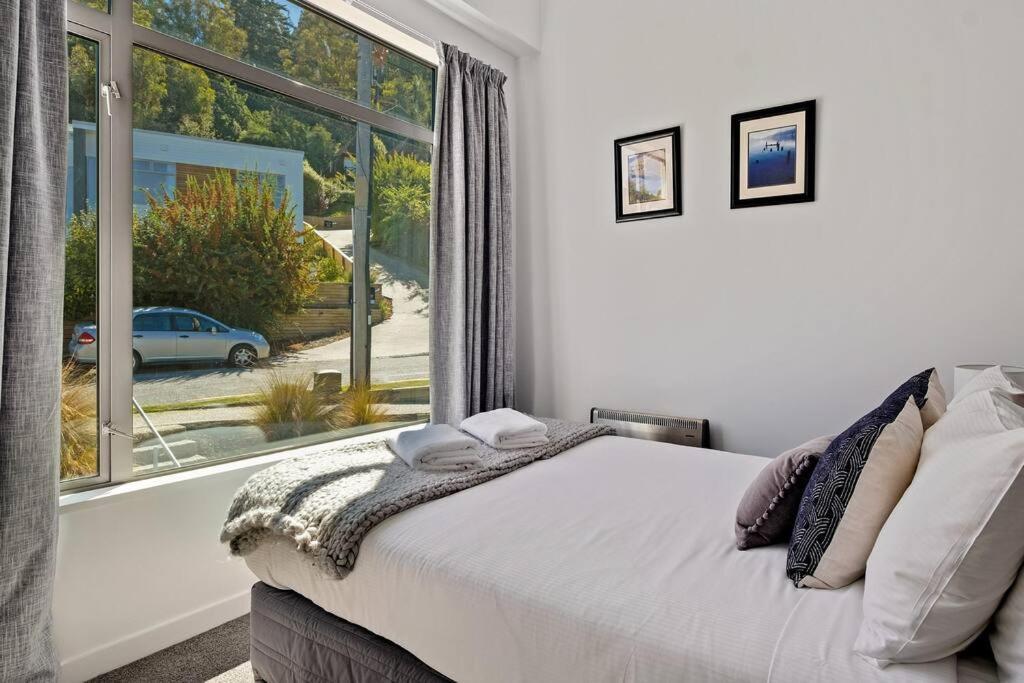 Toru - Eclectic Apartment With Delightful Lake Views Queenstown Exterior foto