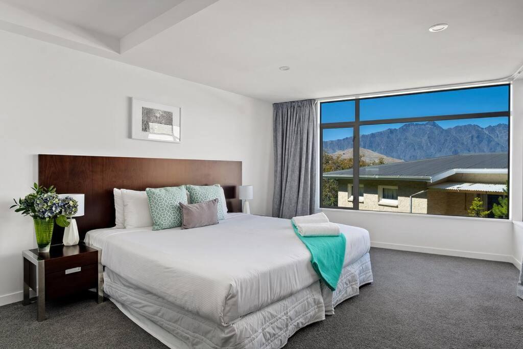 Toru - Eclectic Apartment With Delightful Lake Views Queenstown Exterior foto